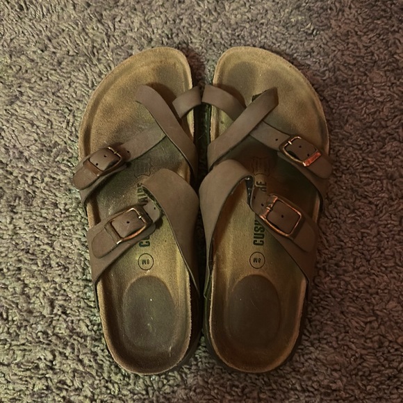 BROWN SANDALS! SIZE 8 WOMEN! - Picture 1 of 1